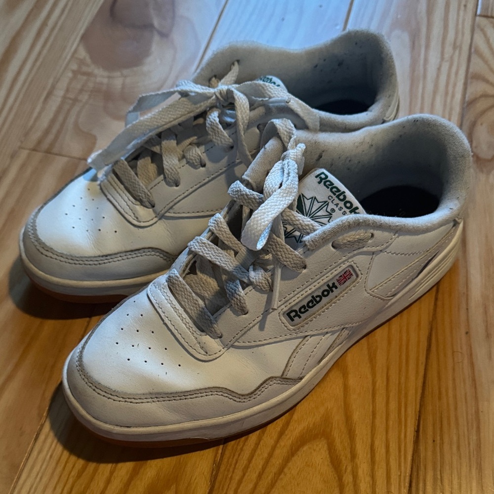 Reebok White Leather Classic Sneakers with Gum Bottoms